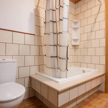 Seastone Gateway-tarrio House